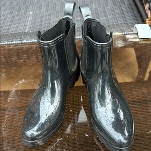 Capelli of New York Black Ankle Boots